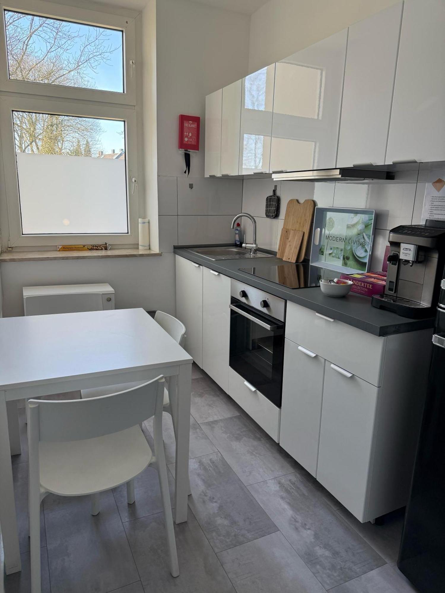 Freshly Renovated City Apartments Essen Kitchen Wifi Near Duesseldorf Airport Dış mekan fotoğraf